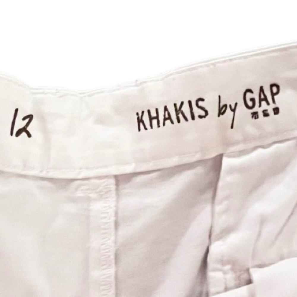 GAP Women's White Bermuda Shorts with Pockets - Picture 4 of 5